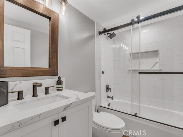 Detail Gallery Image 21 of 54 For 29729 Strawberry Hill Dr, Agoura Hills,  CA 91301 - 3 Beds | 3 Baths