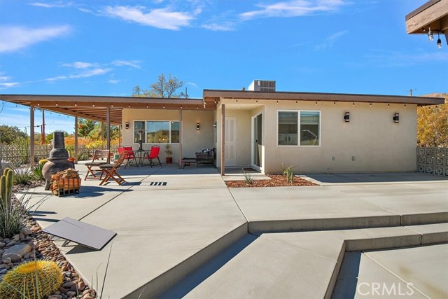 Detail Gallery Image 1 of 39 For 9141 Navajo Trl, Morongo Valley,  CA 92256 - 3 Beds | 2 Baths