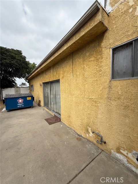 471 Bennett Street, Compton CA: https://media.crmls.org/medias/e91c23ca-0047-4270-84aa-024cef2c5801.jpg