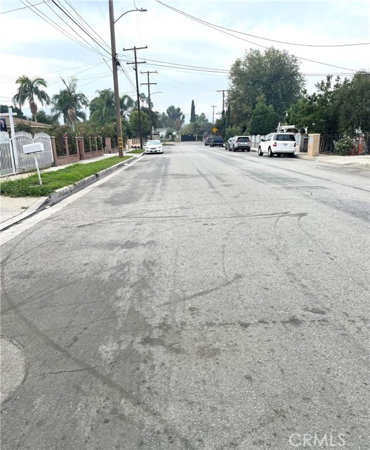 Detail Gallery Image 6 of 7 For 208 S 2nd, La Puente,  CA 91746 - 2 Beds | 1 Baths