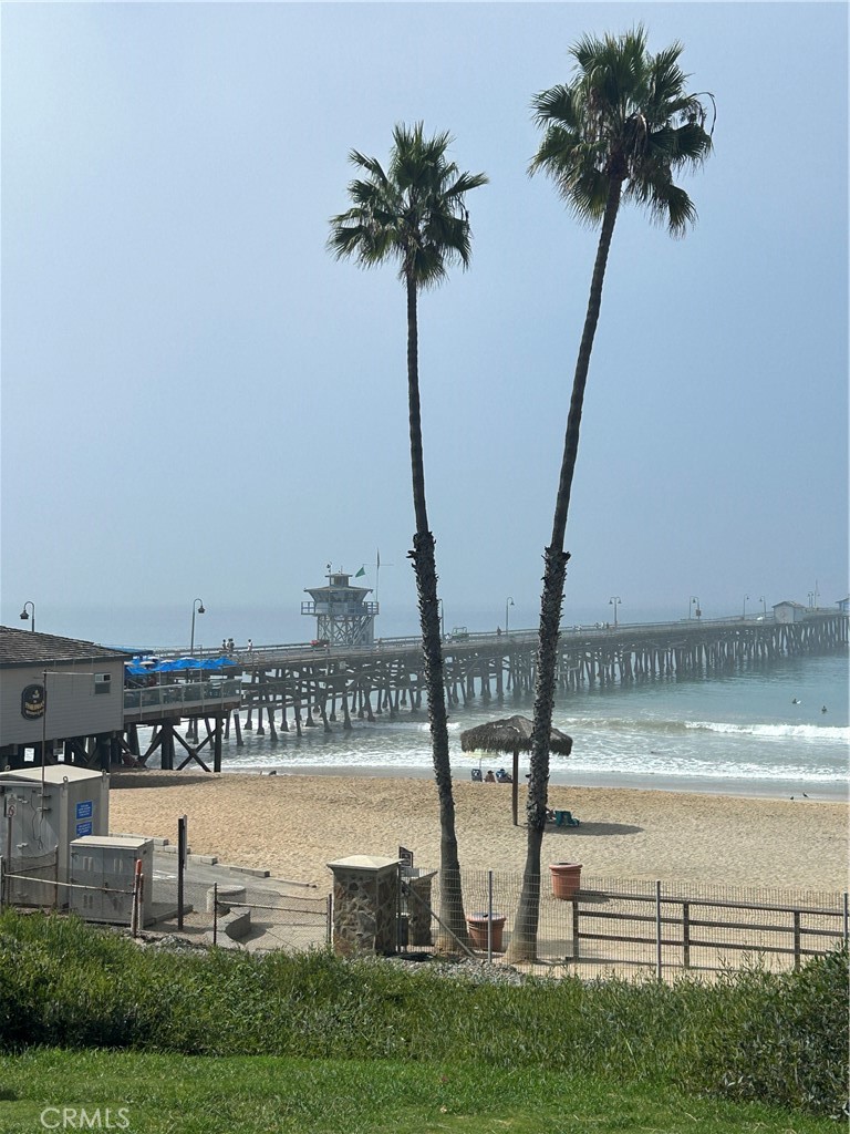 https://media.crmls.org/medias/e91ce43b-2f5c-4e20-83d7-3139dc6b7bab.jpg?preset=X-Large
