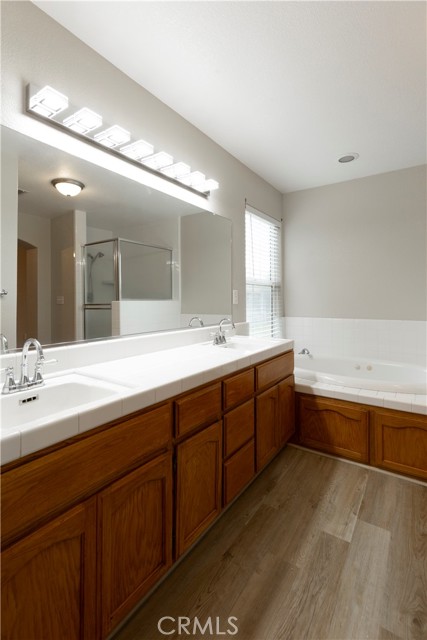 Detail Gallery Image 19 of 35 For 1276 Panorama Point Ct, Merced,  CA 95340 - 4 Beds | 3 Baths