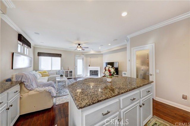 421 11th Street, Huntington Beach CA: https://media.crmls.org/medias/e91f269a-909a-4dcf-8918-f36f90539bd6.jpg