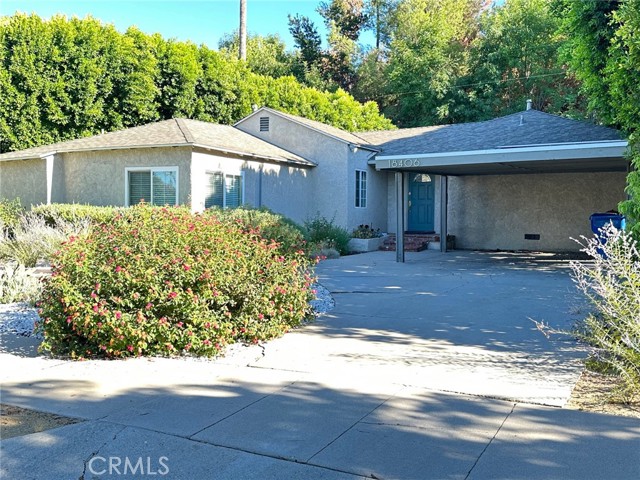 Detail Gallery Image 1 of 36 For 18406 Bessemer St, Tarzana,  CA 91335 - 3 Beds | 2 Baths