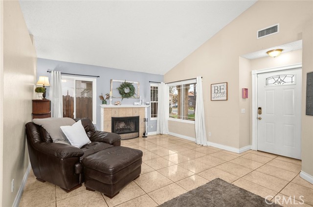 Detail Gallery Image 10 of 36 For 16151 Nippet Lane, Moreno Valley,  CA 92551 - 3 Beds | 2 Baths