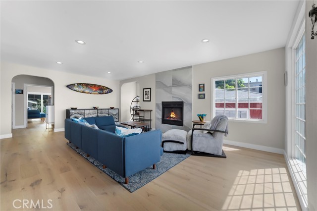 752 W 23rd St, San Pedro CA: https://media.crmls.org/medias/e9220d08-03ff-4576-a7c4-681c1cc981b5.jpg