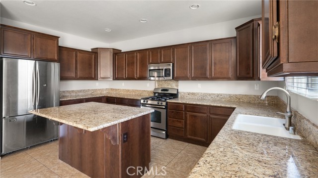 Detail Gallery Image 6 of 18 For 29360 Coral Island Ct, Menifee,  CA 92585 - 3 Beds | 2/1 Baths