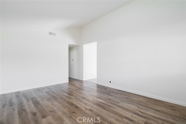 3681 Haverford Street, Irvine CA: https://media.crmls.org/medias/e923620a-b1a6-4a3c-afb0-d0720797e15b.jpg