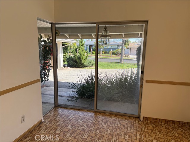 Detail Gallery Image 15 of 29 For 9221 Rubio Ave, North Hills,  CA 91343 - 2 Beds | 2 Baths