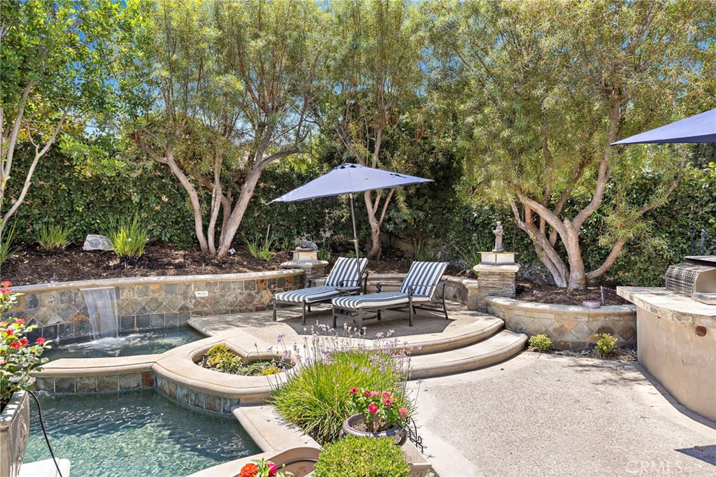 MLS #OC25222317 image #17