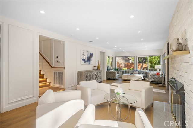 Detail Gallery Image 6 of 70 For 2065 E Altadena, Altadena,  CA 91001 - 7 Beds | 9 Baths