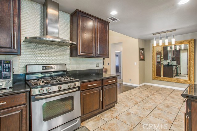 Detail Gallery Image 10 of 46 For 11425 Bryant St, Yucaipa,  CA 92399 - 4 Beds | 4 Baths