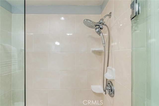 10041 Margo Lane, Westminster CA: https://media.crmls.org/medias/e926d455-0acb-41cf-9c67-d807437cb383.jpg