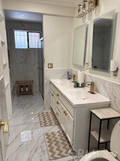 Detail Gallery Image 6 of 10 For 2116 156th, Compton,  CA 90220 - 3 Beds | 2 Baths