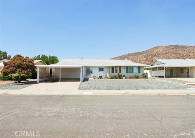 28201 Portsmouth Drive, Menifee CA: https://media.crmls.org/medias/e929c790-9818-41e2-bec4-afd482f13519.jpg