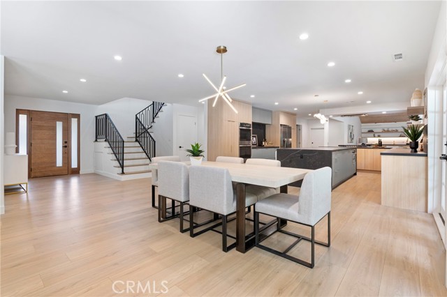 Detail Gallery Image 6 of 35 For 20225 Allentown Dr, Woodland Hills,  CA 91364 - 5 Beds | 4/2 Baths