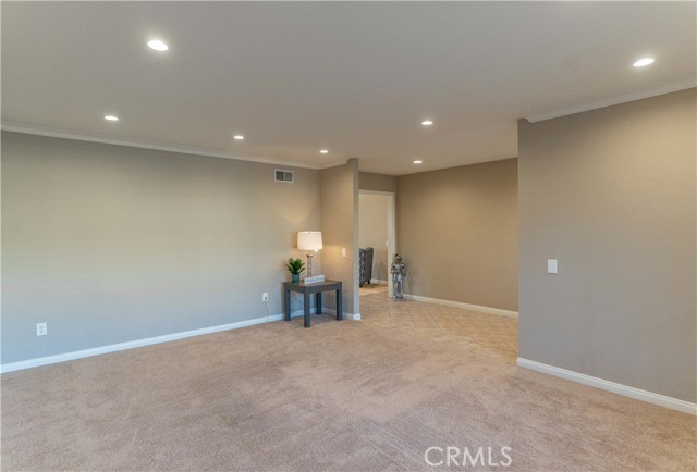 Detail Gallery Image 5 of 26 For 17341 Gibson Cir, Huntington Beach,  CA 92647 - 4 Beds | 3 Baths