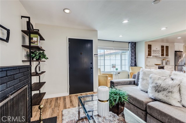 2270 W 231st Street, Torrance CA: https://media.crmls.org/medias/e92c00d0-e817-43f9-ab0f-59a2e8cf3d4e.jpg