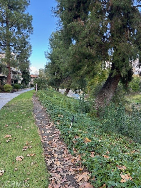 Detail Gallery Image 8 of 11 For 928 Avenida Majorca #B,  Laguna Woods,  CA 92637 - 2 Beds | 2 Baths