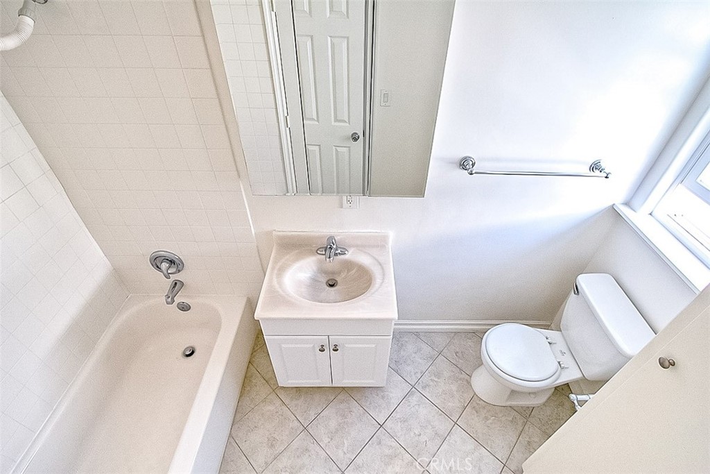 MLS #OC26116869 image #32