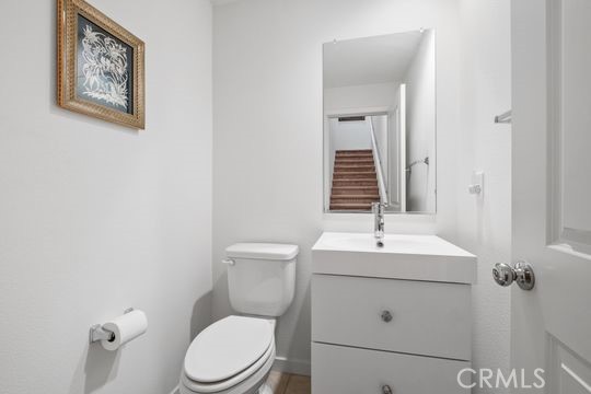 Detail Gallery Image 34 of 37 For 165 Frame, Irvine,  CA 92618 - 4 Beds | 3/1 Baths