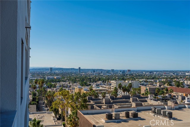 Detail Gallery Image 26 of 43 For 7250 Franklin Ave #912,  Los Angeles,  CA 90046 - 2 Beds | 1/1 Baths