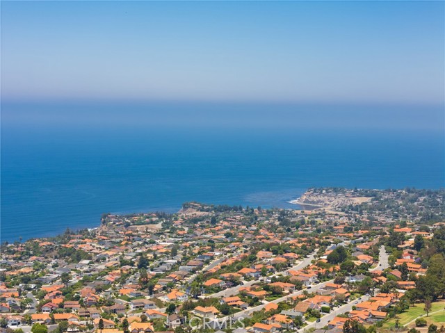 30243 Avenida Selecta, Rancho Palos Verdes CA: https://media.crmls.org/medias/e92e70c0-ea71-4604-b128-c724d4fc2656.jpg