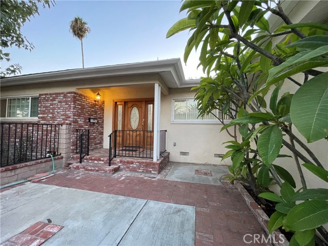 Image 2 for 10039 Gaviota Ave, North Hills, CA 91343