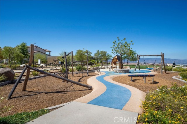 Detail Gallery Image 63 of 63 For 18262 Astro Ct, Saugus,  CA 91350 - 4 Beds | 3 Baths