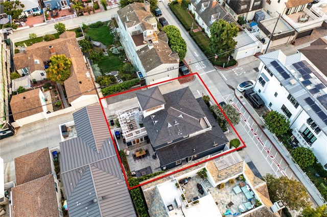 501 6th Place, Manhattan Beach, California 90266, 4 Bedrooms Bedrooms, ,2 BathroomsBathrooms,Residential,Sold,6th,SB23176896