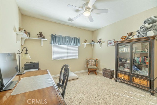 Image 18 of 72 For 2534 Desert Rose Drive