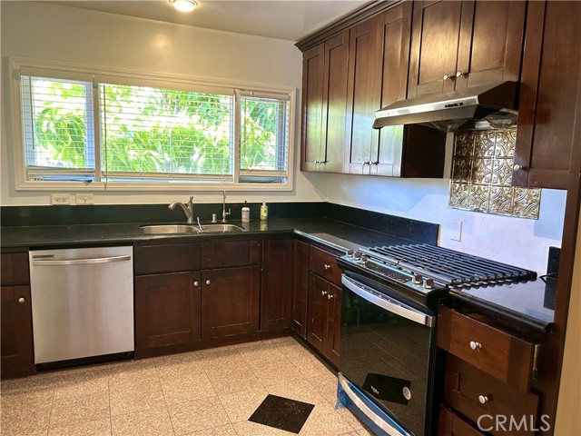 1130 Encanto Drive, Arcadia CA: https://media.crmls.org/medias/e9314124-60fb-4fc6-ac08-6e2c24ea197c.jpg