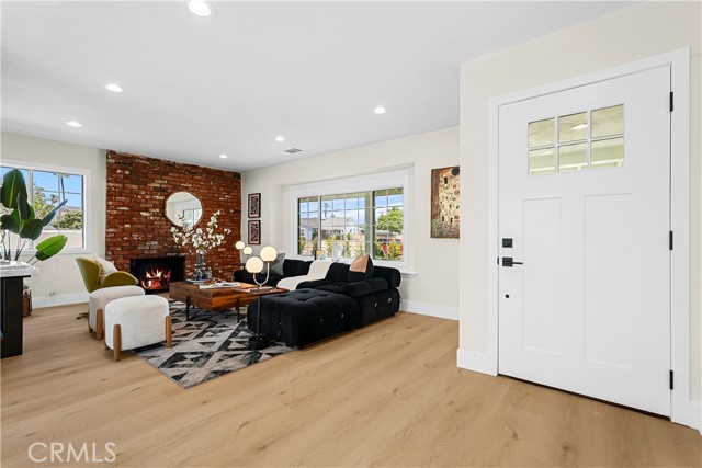 23401 Anza Ave, Torrance CA: https://media.crmls.org/medias/e9316363-0b65-4d1c-baf3-cc20b3483a5a.jpg
