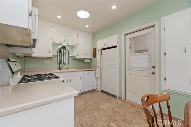 Detail Gallery Image 13 of 35 For 4667 N E, San Bernardino,  CA 92407 - 2 Beds | 1 Baths