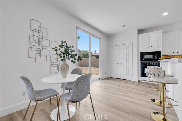 6556 Wells Springs Street, Eastvale CA: https://media.crmls.org/medias/e931fea3-3c39-4889-a852-05dd84301e0f.jpg