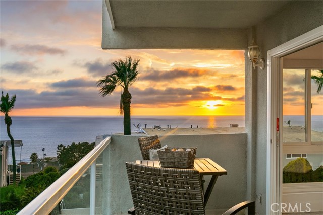 Detail Gallery Image 9 of 53 For 21703 Ocean Vista Dr #204,  Laguna Beach,  CA 92651 - 3 Beds | 2 Baths