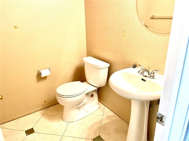 Detail Gallery Image 11 of 28 For 11539 Aberdeen Dr, Fontana,  CA 92337 - 3 Beds | 2/1 Baths