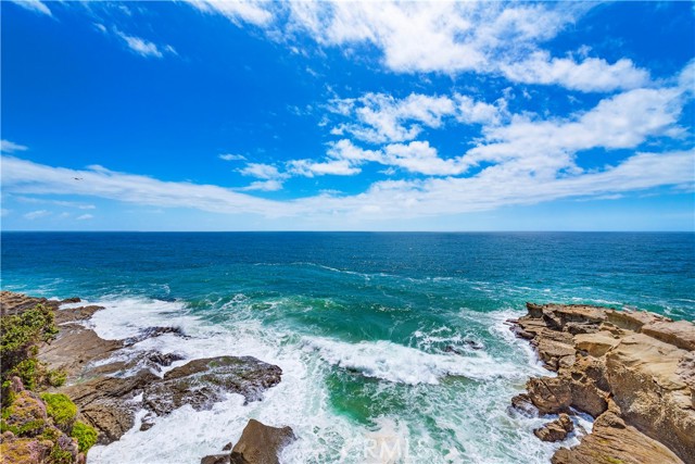 Detail Gallery Image 1 of 20 For 16 N La Senda Dr, Laguna Beach,  CA 92651 - 4 Beds | 3 Baths