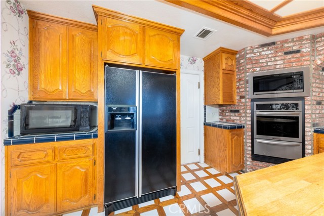 Detail Gallery Image 26 of 58 For 13259 Country Club, Victorville,  CA 92395 - 4 Beds | 3 Baths