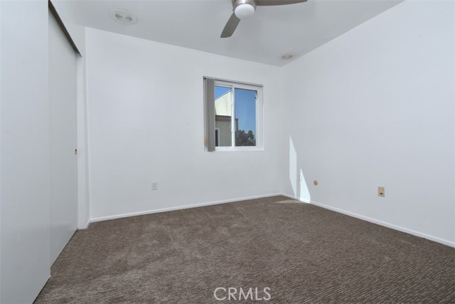 Detail Gallery Image 19 of 32 For 7240 Shirley #101,  Reseda,  CA 91335 - 3 Beds | 3 Baths