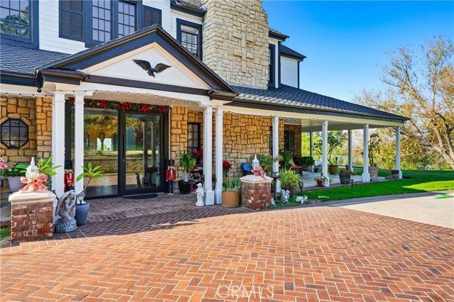 Detail Gallery Image 5 of 55 For 381 S Henning Way, Anaheim,  CA 92807 - 6 Beds | 6 Baths