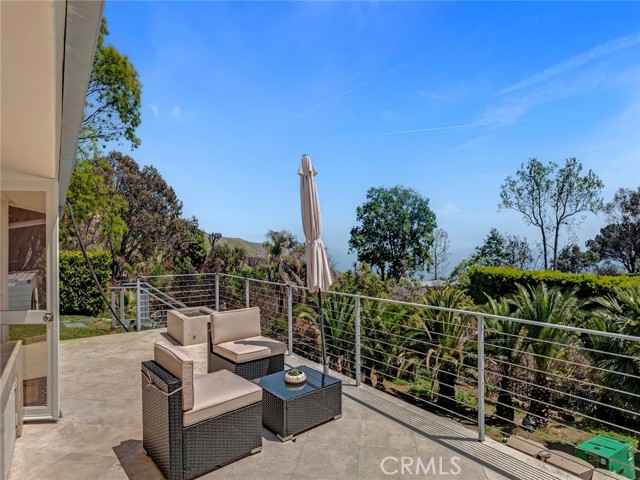 20537 Little Rock Way, Malibu CA: https://media.crmls.org/medias/e9365632-91a1-4f70-9c9b-47da483050e6.jpg