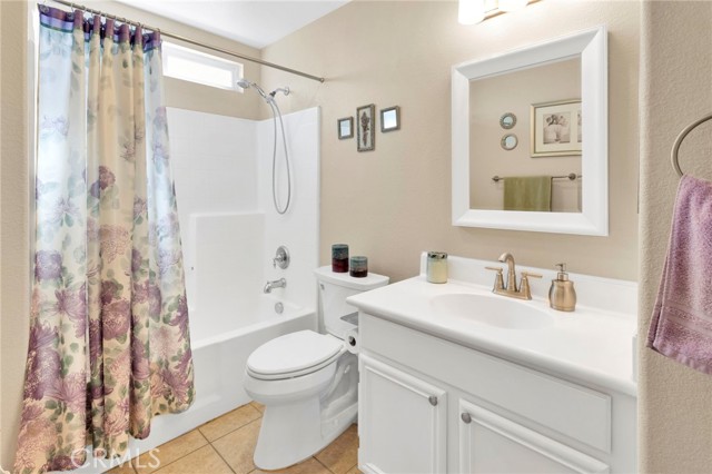 Detail Gallery Image 22 of 55 For 13798 Misty, Victorville,  CA 92392 - 5 Beds | 4 Baths