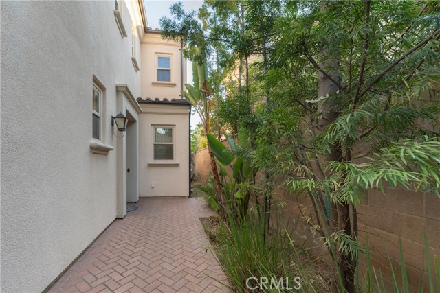 Detail Gallery Image 2 of 48 For 54 Birmingham, Irvine,  CA 92620 - 4 Beds | 3 Baths