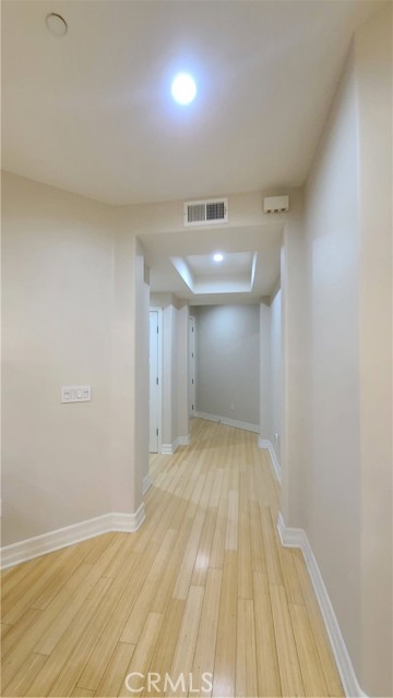 Detail Gallery Image 7 of 23 For 311 Caruso Ave, Glendale,  CA 91210 - 2 Beds | 2 Baths