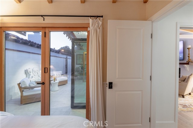 Detail Gallery Image 32 of 61 For 106 via Cordova, Newport Beach,  CA 92663 - 2 Beds | 2 Baths