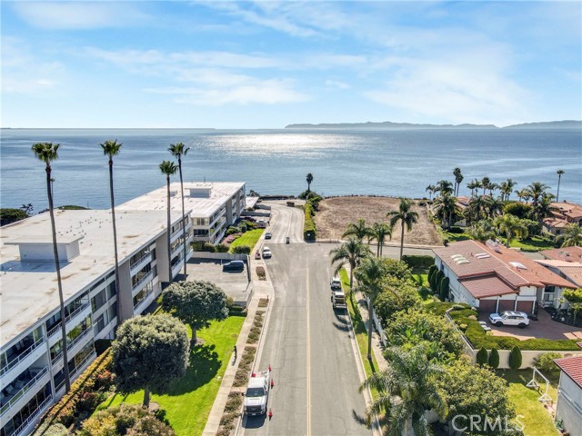 32700 Coastsite Drive, Rancho Palos Verdes, California 90275, 2 Bedrooms Bedrooms, ,1 BathroomBathrooms,Residential,For Sale,Coastsite Drive,PV26095182