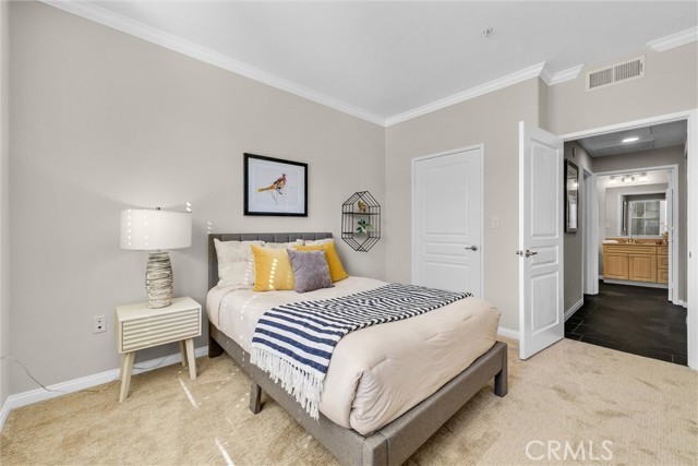 Detail Gallery Image 17 of 26 For 3300 Watermarke Pl, Irvine,  CA 92612 - 2 Beds | 2 Baths