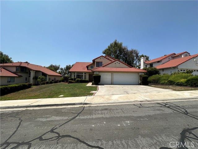 Detail Gallery Image 1 of 1 For 24682 Thornberry Cir, Moreno Valley,  CA 92557 - 5 Beds | 3 Baths