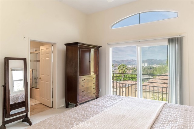 Detail Gallery Image 33 of 64 For 5220 #228 Premiere Hills Cir #228,  Woodland Hills,  CA 91364 - 2 Beds | 2/1 Baths
